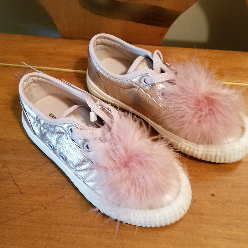Zara Girls Metallic Pink Shoes With Feathers